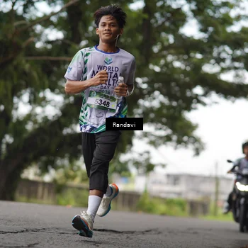 Runner Photo 8110510
