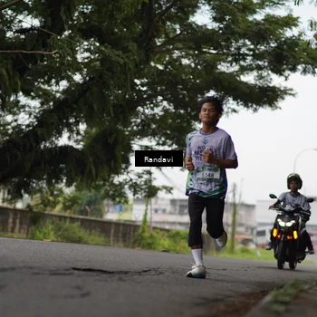 Runner Photo 8110532