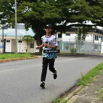 Runner Photo 8110648