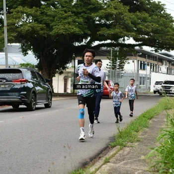 Runner Photo 8110653