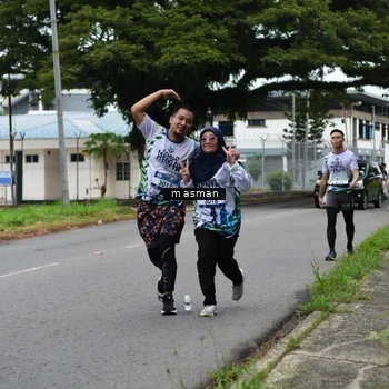 Runner Photo 8110751