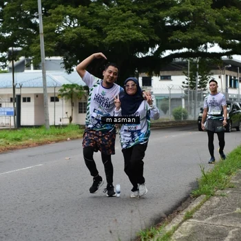Runner Photo 8110757
