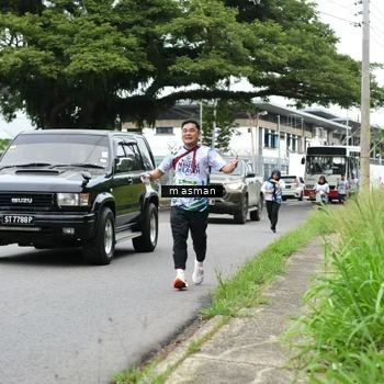 Runner Photo 8110873