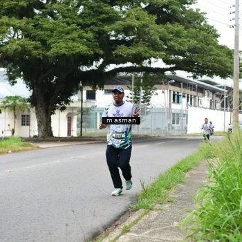 Runner Photo 8110904