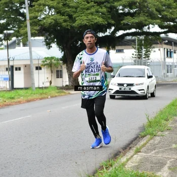 Runner Photo 8110924