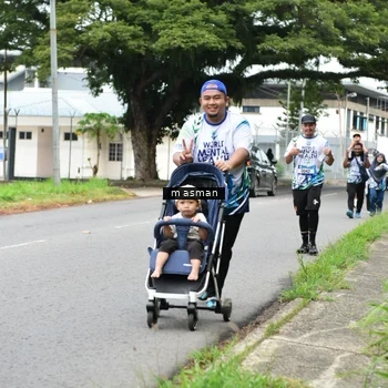Runner Photo 8110997
