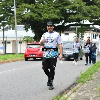 Runner Photo 8111006