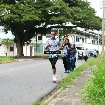 Runner Photo 8111011