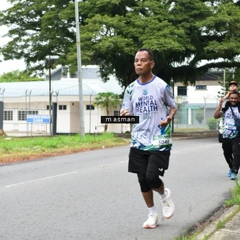 Runner Photo 8111025