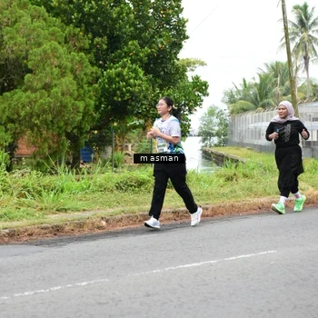 Runner Photo 8111375