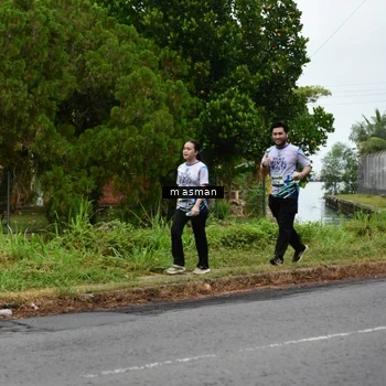 Runner Photo 8111400