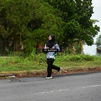 Runner Photo 8111428