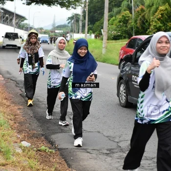 Runner Photo 8111756