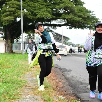 Runner Photo 8112076