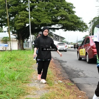 Runner Photo 8112101