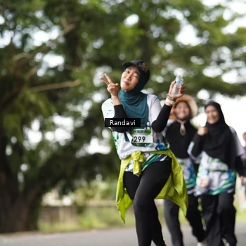 Runner Photo 8114011