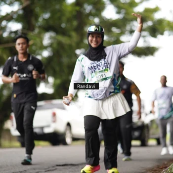 Runner Photo 8114700