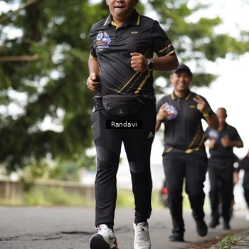 Runner Photo 8116595