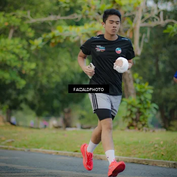Runner Photo 8117002