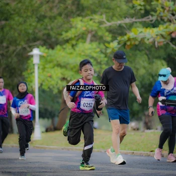Runner Photo 8117159
