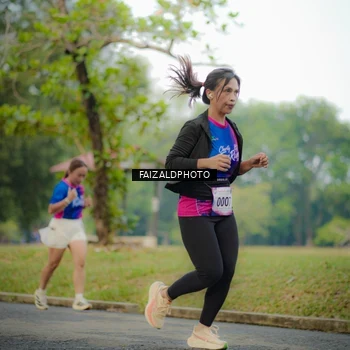 Runner Photo 8118475