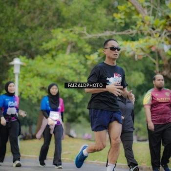 Runner Photo 8119116