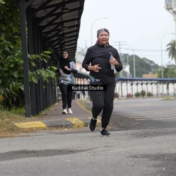 Runner Photo 8119242