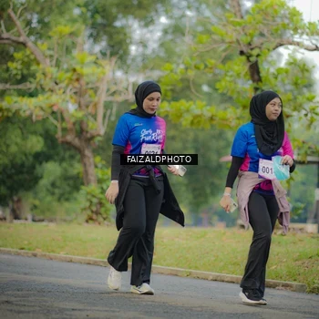 Runner Photo 8119244