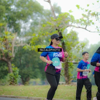 Runner Photo 8119854