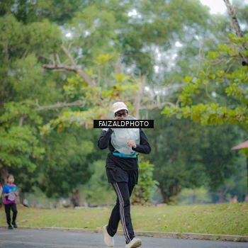 Runner Photo 8119900