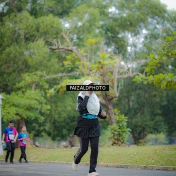 Runner Photo 8119912