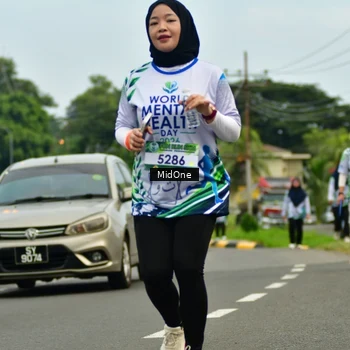 Runner Photo 8120001