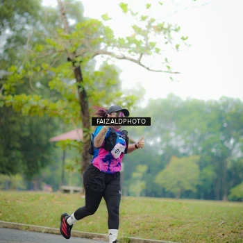 Runner Photo 8120009