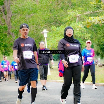 Runner Photo 8120024