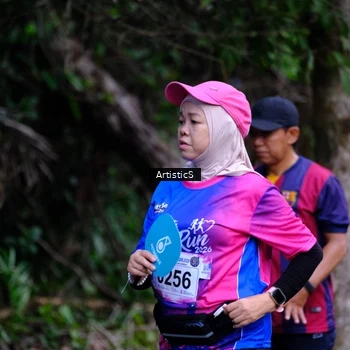 Runner Photo 8120105
