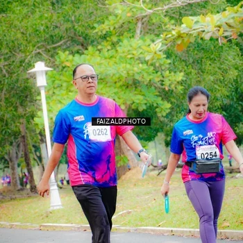 Runner Photo 8120111