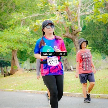 Runner Photo 8120130
