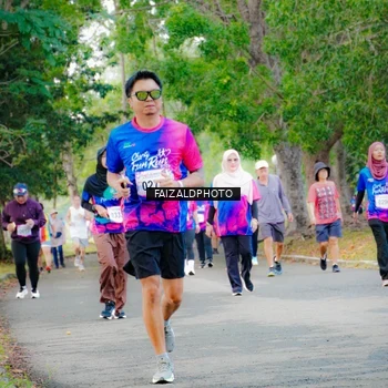 Runner Photo 8120146