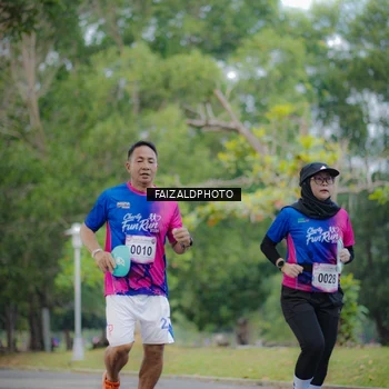 Runner Photo 8120216