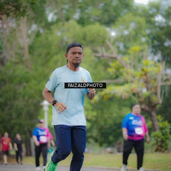 Runner Photo 8120258