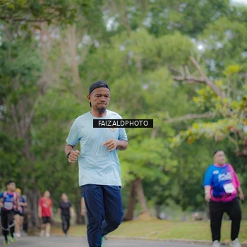 Runner Photo 8120276