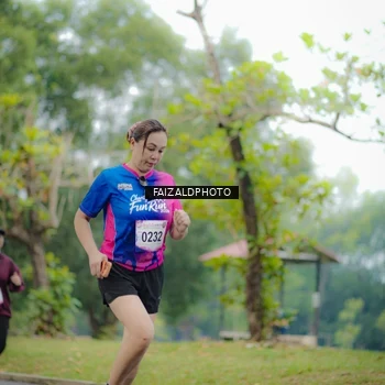 Runner Photo 8120332