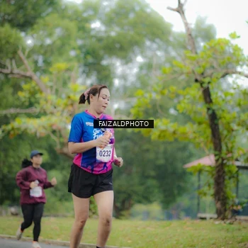Runner Photo 8120339