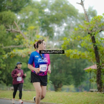 Runner Photo 8120346