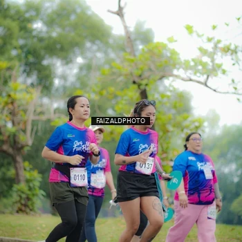 Runner Photo 8120372