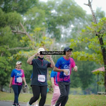 Runner Photo 8120400
