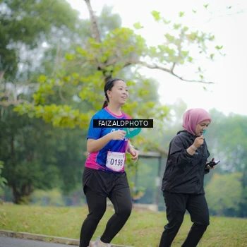 Runner Photo 8120405
