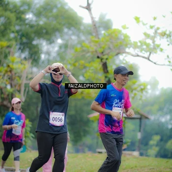 Runner Photo 8120411