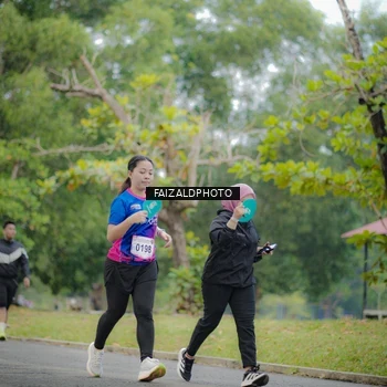 Runner Photo 8120418