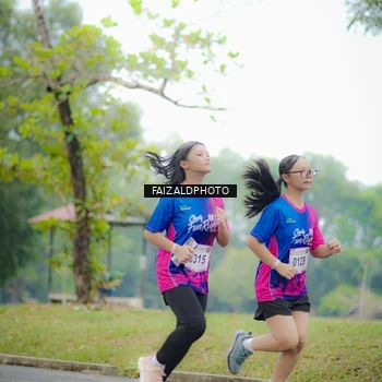 Runner Photo 8120458